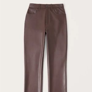 Curve Love Vegan Leather 90s Straight Pants 25 short